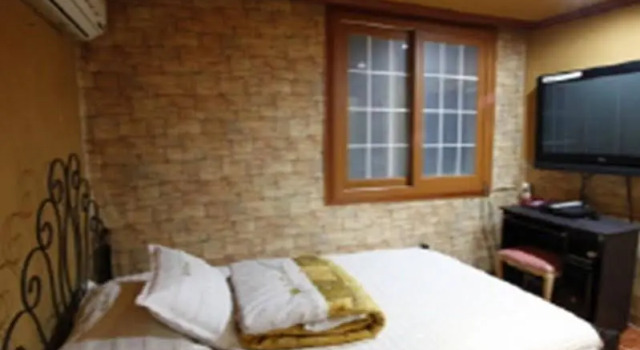Songdo Hotel Queen