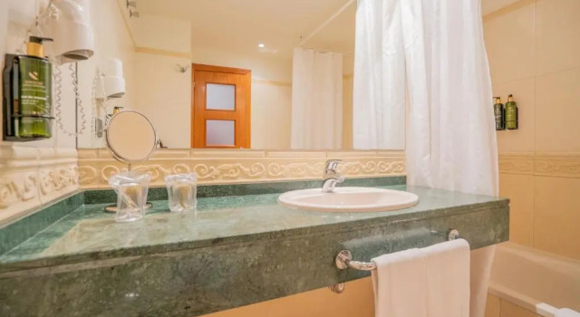 Номер Standard Hotel Torres de Somo