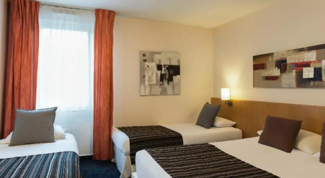 Номер Standard greet Hôtel Montbéliard