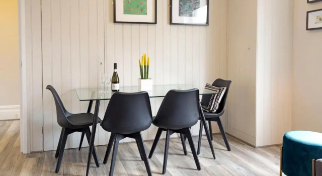 Blackbird Luxury Apartments Room 2, Забронировать Апартаменты/квартира Отели Блэкпул с парковкой, рядом с Конференц-центр Winter Gardens, Парковка