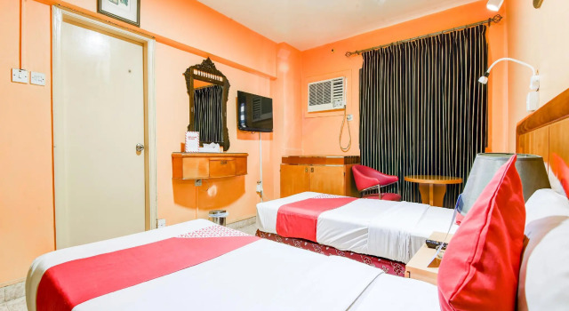 OYO 270 Dream Land Hotel