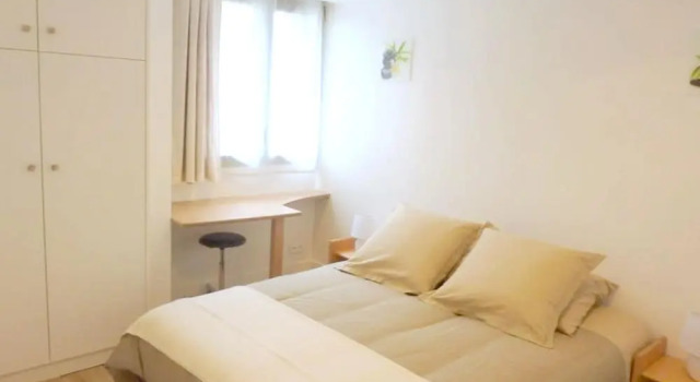 Apartment With one Bedroom in Argenteuil, With Enclosed Garden and Wif, Varaa Huoneisto Hotellit Val d'Oise pysäköinnillä, Pysäköinti