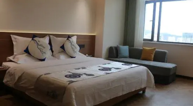 Suite Guoluo Hotel