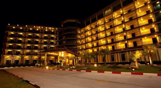 J & Y Lodge Hotel