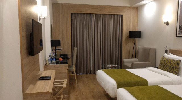 Lemon Tree Premier City Center Gurugram
