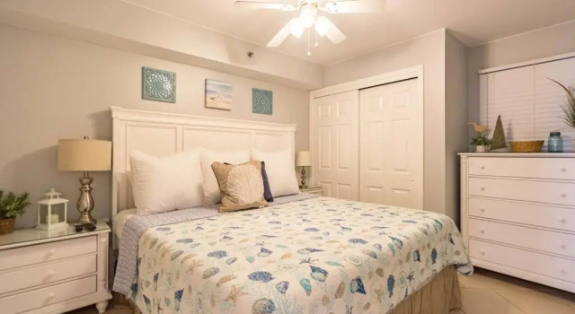 Fourwinds 502 -Stylish Beachfront Condo w/Hall Bunks No Elevator from 4/4-5/24, Prenota Appartamento Hotel a Alabama con piscina, Piscina