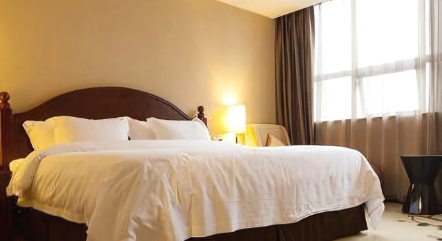 Jiaotong Kaitou Conference Center, Prenota Hotel Hotel a Chongqing con piscina, Piscina