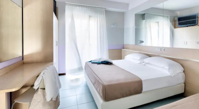 Hotel Magic, Забронировать Отель Отели Риччоне с бассейном, Бассейн
