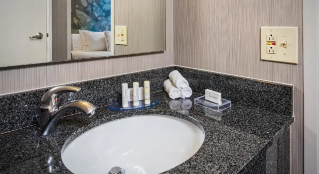 Номер Standard Courtyard by Marriott Riverside UCR/Moreno Valley Area