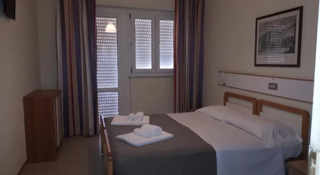 Двухместный номер Standard с балконом Hotel Laurin