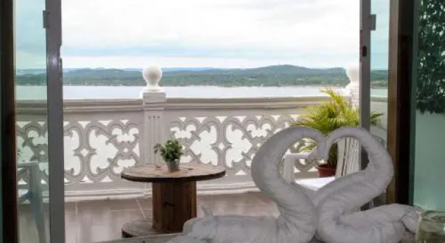 Penthouse 360⁰ Beach and Lake View, Prenota Hotel Hotel a Bolivar con piscina, Piscina