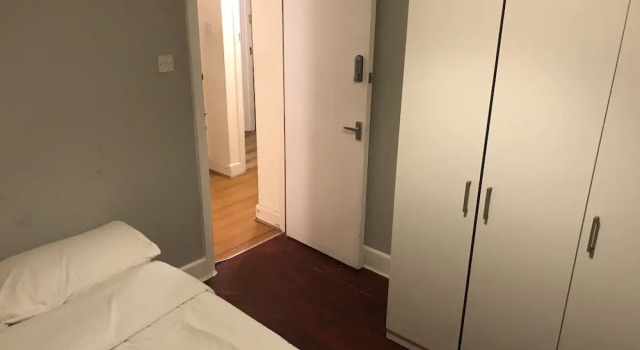 Rooms at 5 Hammersmith Road - Hostel, Забронировать Хостел Хостелы Большого Лондона, Хостел