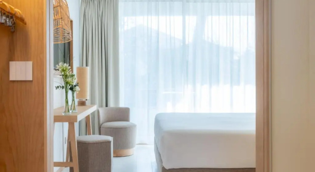 Двухместный номер с балконом Hôtel Ibaïa