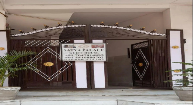SPOT ON 79757 Hotel Satya Palace