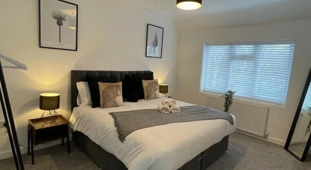 Harborne Park Road by JLJ Apartments