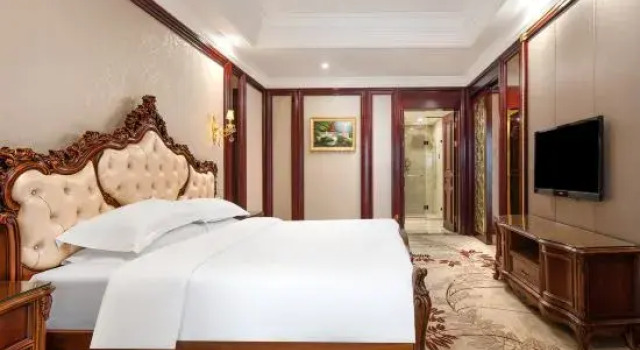 Deluxe suite Riverside Hotel