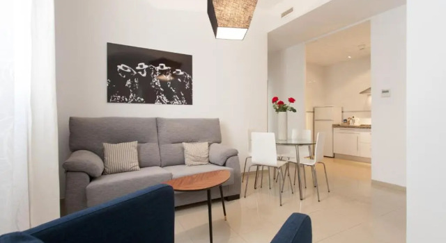 Четырёхместные апартаменты Цокольный этаж Apartamentos Diaber San Leandro