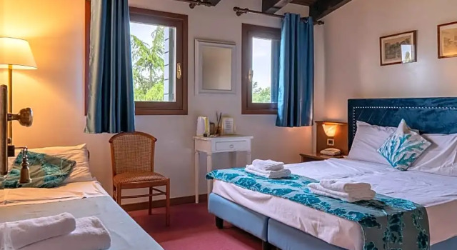 Номер Classic Hotel Villa Sara with pool and parking near Venice