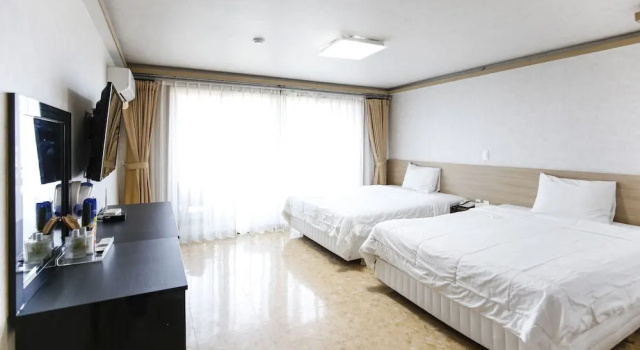 Номер Standard c 1 комнатой с видом на океан Jeju Ocean Family Hotel