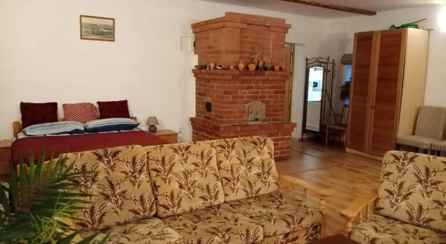 Aimasas, Varaa Hotelli Kusini Kraslava Municipality