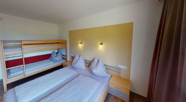 Апартаменты Classic Idyllic Apartment in Stumm With Panoramic View