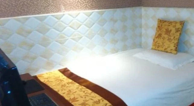 Yichang Longfeng Inn, Prenota Hotel Yichang Hubei