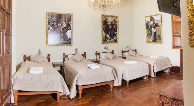 Четырёхместный номер Standard Hotel España