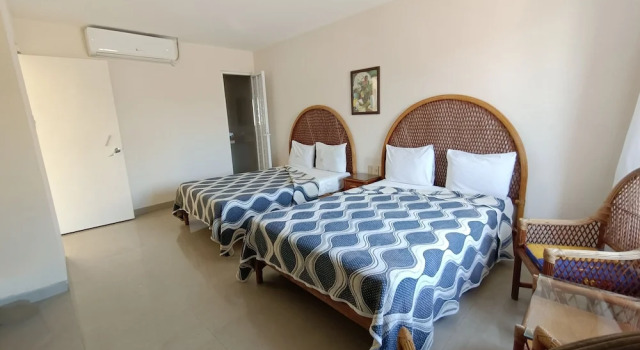 Семейный номер Standard с видом на бассейн Hotel Playa de Oro