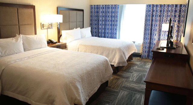 Четырёхместный номер Standard Hampton Inn Lexington Medical Center