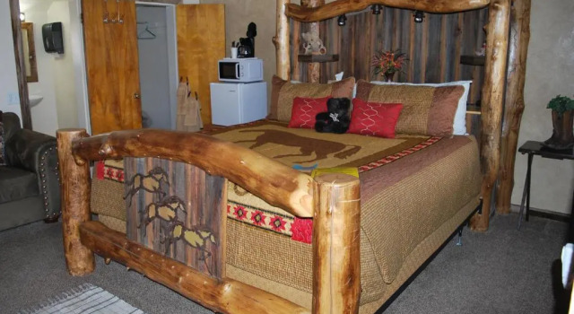 Cowboy Country Inn