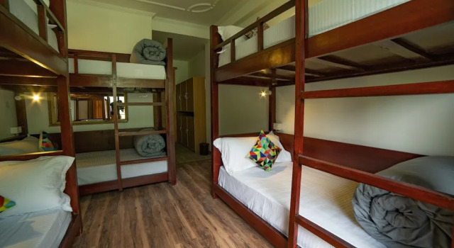 Кровать в общем номере (женский номер) с балконом Alt Life Manali, Old Manali