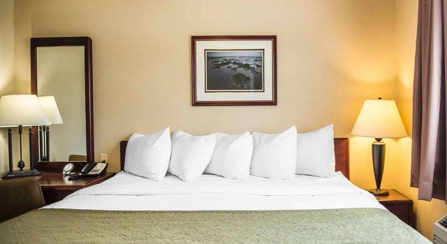Двухместный люкс Quality Inn & Suites 1000 Islands