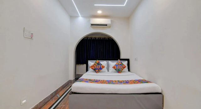 Номер Premium FabHotel Airport View