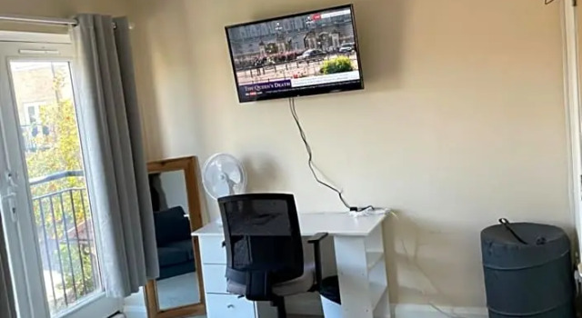 Private Rooms In A Cheerful 4-Bedroom Town House, Rezervasyon Otel Merseyside ucuz oteller