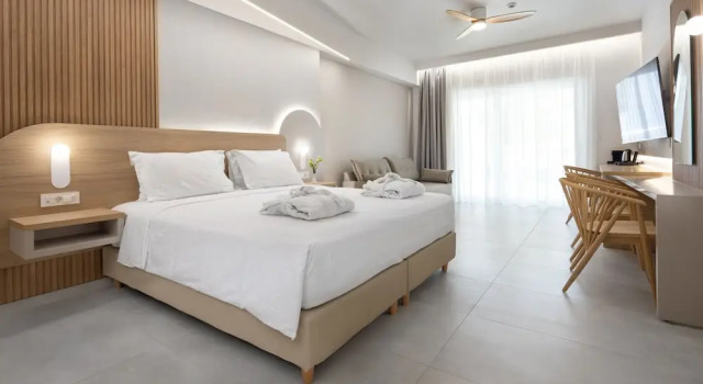 Полулюкс Epavli Grace Hotel