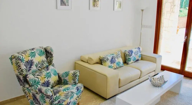 Beautiful 2 Bedroom Villa Proteus HG29 with private pool and pretty golf course views, Short walk to resort village square on Aphrodite Hills, Boek Resort 4-sterren hotels in Kouklia, 4*