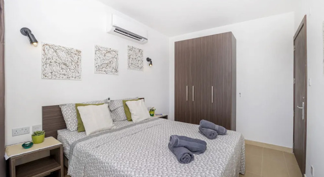 Summer Breeze with Panoramic terrace by Getaways Malta, Varaa Huoneisto Asunnot kohteessa Malta, Huoneisto
