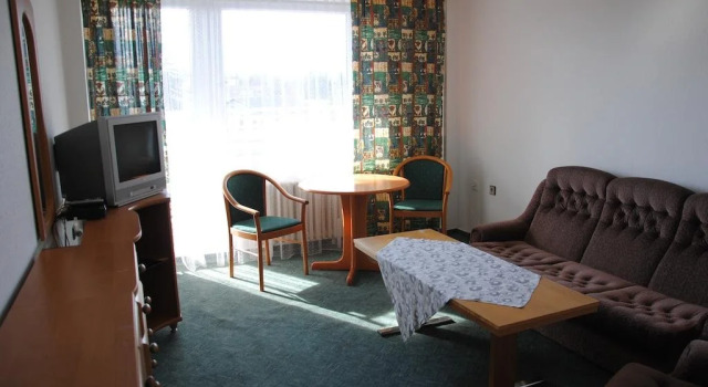 Hotel Slezan, Забронировать Отель Отели Оломоуцкий края с парковкой, Парковка