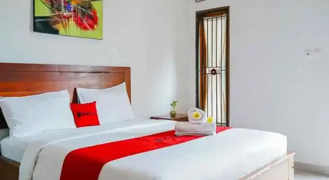 RedDoorz at Ampenan Mataram Lombok, Prenota Hotel Kota Mataram West Nusa Tenggara