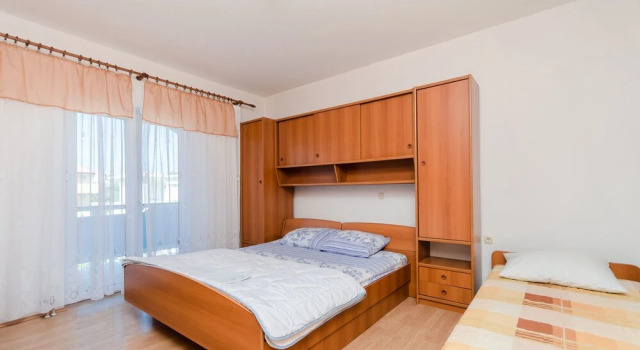 Apartments Rajka, Prenota Appartamento Hotel a Isole Quarnerine con parcheggio, Parcheggio