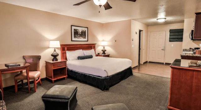 Люкс Deluxe The Springs Resort & Spa