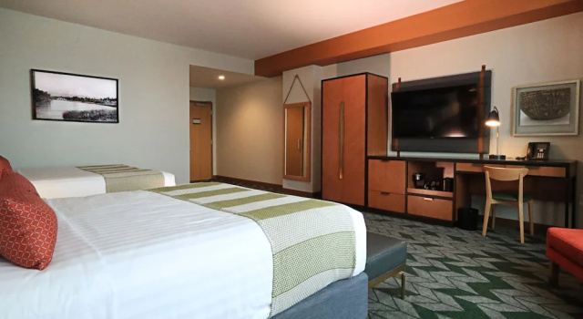 Четырёхместный номер Deluxe Emerald Queen Hotel and Casino - Tacoma