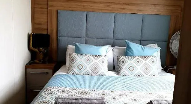 Luxury Tattersall Lakes Hot Tub Staycation 6 Berth Luxury Caravan