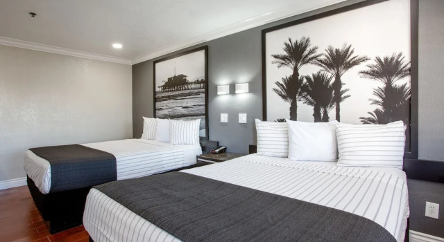 Двухместный номер Standard с балконом Elev8 Hotel Los Angeles, LAX