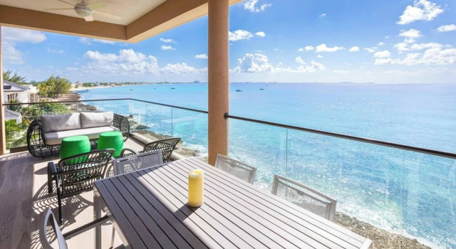 Апартаменты с 3 комнатами SeaDreams Boutique Condos
