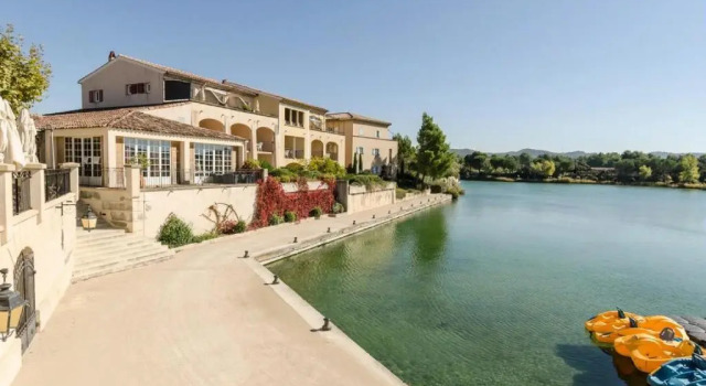 Village Pont Royal en Provence - maeva Home - Appartement 3 Pièces 7 Person 764, Забронировать Апартаменты/квартира Отели Буш-дю-Рон с парковкой, Парковка