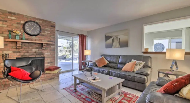 Sun Deck, Hot Tub & Kayak: Lakefront Tempe House, Забронировать Дом для отпуска Пруд в Темпе 