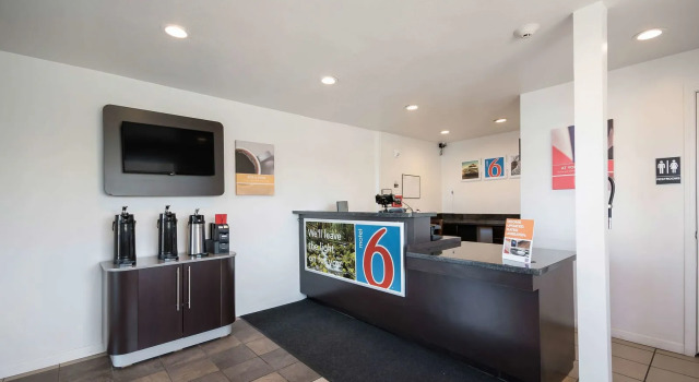 Motel 6 Burlington, WA, Rezerwuj Motel Burlington Waszyngton
