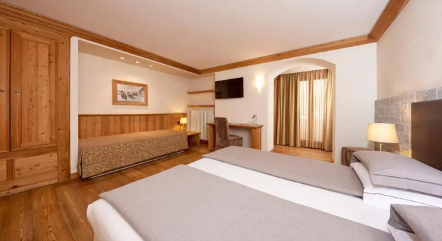 Superior- tredobbelt værelse Rezia Hotel Bormio