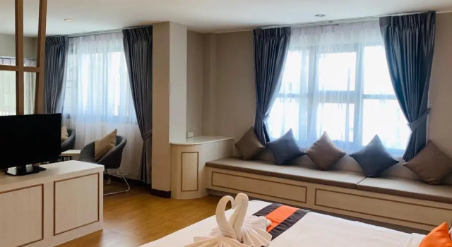 Полулюкс De Hug Hotel & Residence